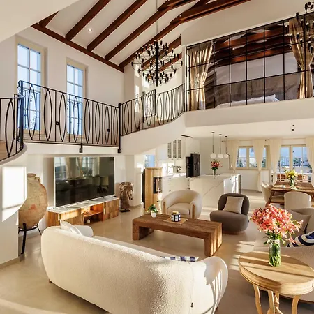Willa Cypress Estate *