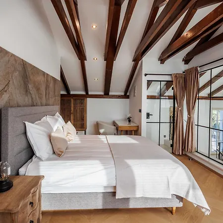 Cypress Estate Sevid